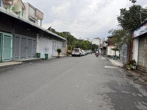bán nhà cấp 4 p.an bình đường 2 xe ô tô né nhau