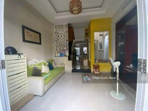 nhà đẹp 3 tầng_ lâm văn bền, quận 7_ chỉ 7,8 tỷ _ 71m2(4x17) _ nhà mới ở ngay _ gần các trường đh