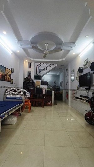 một em siêu phẩm mới được chủ gửi.cạnh hương lộ 3 /ra aeon tân phú /ra lê trọng tấn.thân hình 48m2