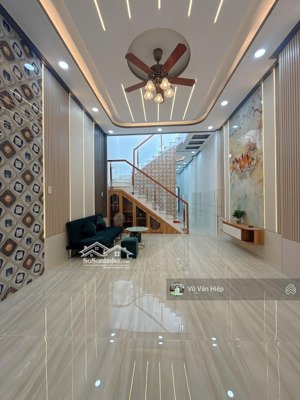 nhà 2 tầng 4pn 3wc cách 1 căn ra mặt tiền ngay chợ da sà- tên lửa dt 4m x 19m chỉ 5.86 tỷ