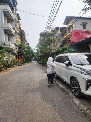 bán nhà 71m2, mt 5.5m, giá 14.6 tỷ sài đồng long biên - đường trước nhà ôtô tránh