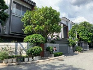 vvip biệt thự 2 mặt tiền khu compound holm villas thảo điền - dt 16x30m - trệt 2 lầu - giá 230 tỷ