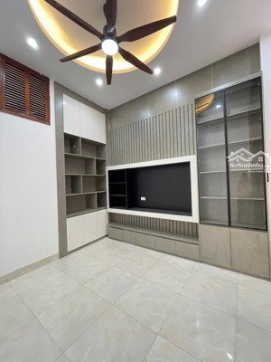 mô tả : vị trí căn nhà gần ngã ba chợ tự khoát , gần phố vũ lăng , kết nối giao thông cực thuận