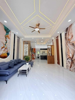 siêu phẩm ôtô vào nhà ngay aeon tân phú, 5.2x10m 5 tầng 4 phòng, sổ a4 hoàn công đủ, chào chỉ 6.2 t