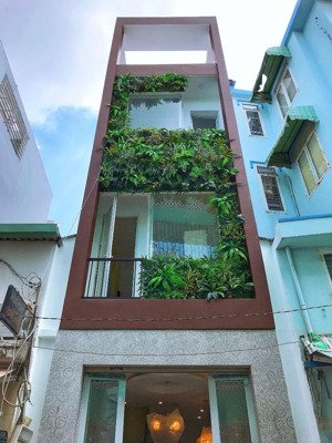 hợp tác với môi giới phí 3% - nhà bán đường hoa sữa p.7 quận phú nhuận