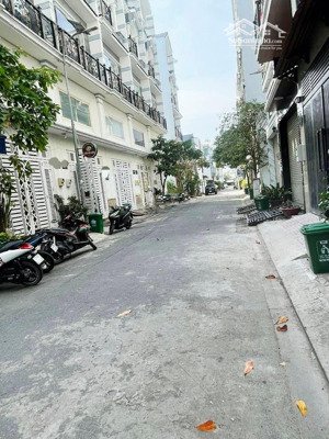 vip siêu phẩm - nhỉnh 8 tỏi - 55m2 - đường 8m - ngang 4 dài 14 - 4 tầng - 4pn,5wc - sinco - a