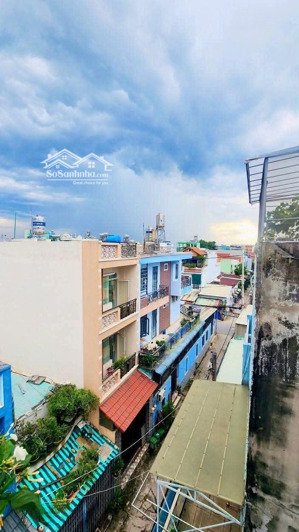 bình tân 295m2 sổ hồng riêng.
ngang 6.5 dài 44m đúc 3 lầu 7 pn + 5 wc giá 18 tỷ hạ 4 tỷ