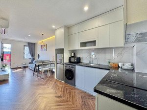 cho thuê căn hộ mới 2pn tại long biên gần trường pháp