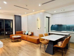 gia đình cần bán gấp căn 2 ngủ hoàng thành pearl, 80m2, full đồ, slot ô tô, chuẩn 7.8 tỷ