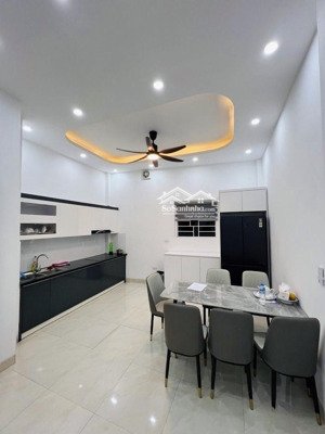 tứ hiệp thanh trì 1 căn duy nhất 45 4 tầng full nội thất chỉ hơn 6 tỷ