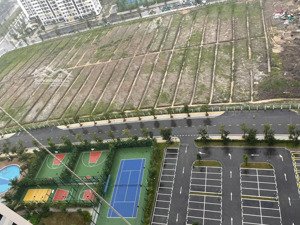 bán 3pn vinhomes grand park dt81m2 bc đông nam giá 4 tỷ, đã có sổ, lh 