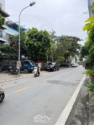 chủ hạ chào 2tỷ. bán nhanh mảnh đất phố nguyễn văn cừ long biên 108m2, mt 5m, 25.9tỷ