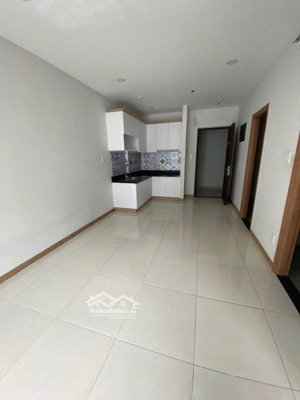 bán nhanh 2pn bcons miền đông, sổ sẵn, giá 2tỷ3, có hd thuê nhà