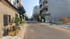 bán đất hoà lạc, ngay cổng đhgq, cách đh fpt 3km, cách metro 500m, trục chính kinh doanh, chỉ 2.2tỷ