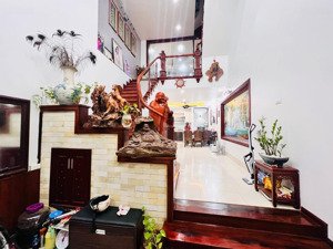 bán nhà ngõ 401 cổ nhuế cách ô tô 50m trước nhà rộng thoáng gần phố, ở luôn, sổ đẹp rất lộc 48m2