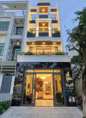 nhà phố hiện đại cao cấp xây mới kdc phú mỹ - quận 7 - cách pmh chỉ 5p