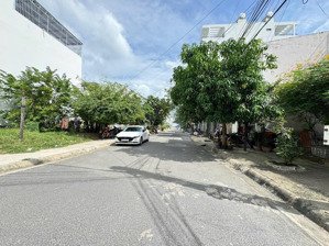 bán lô góc 2 mặt tiền đường nhựa bùi huy bích và ngô văn sở - vĩnh hoà ( cũ) nha trang- khánh hoà