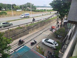 bán nhà an dương vương giá chỉ 8,5 tỷ diện tích: 40m² cách mặt phố an dương vương 10m