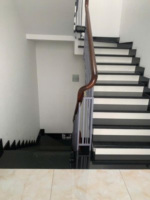 nhà bán gấp liền kề mặt tiền ngay chợ bình điền, 9.99 tỷ