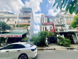 mt kinh doanh 150m 1/lê văn việt - 10.4 tỷ