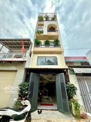 bán ngay nhà quận 1, 50m2 có shr chính chủ, hẻm ô tô 6m