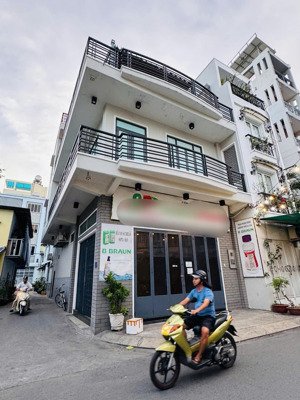 62 trương công định, hxh cách mt 1 căn, dt 4,5x17m, xd 4 tầng nhỉnh 7 tỷ