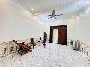 200m2 full thổ sẵn nhà 3 tầng xã sóc sơn