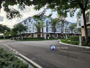 bán căn góc hiếm trục chính, đường trước nhà rộng, siêu vị trí view công viên giá bán 33 tỷ