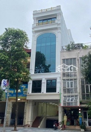 bán tòa nhà văn phòng mới xây dựng xong ngõ 603 lạc long quân, 7x tỷ 110m2, 9 tầng, nhiều tiện ích