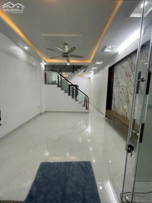 Bán Nhà 3.5 tầng Trung Hành Hải An Hải Phòng, oto vào sát nhà, giá 3.45 tỷ. Tằng kèm đồ nội thất.