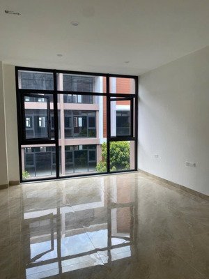 chính chủ cần bán biệt thự liền kề ánh dương 70m hoàn thiện 5 tầng full đồ- vinhomes oceanpark 3