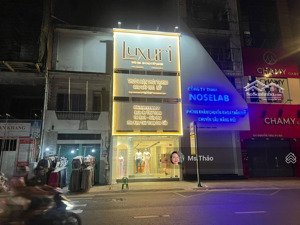 hot chỉ 7xtr! cho thuê nhà đẹp mặt tiền nguyễn trãi, quận 5 - dt 5x22m, 4 tầng