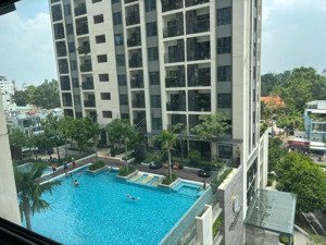 bán căn hộ 1pn+ view hồ bơi 7,8 tỷ lh xem căn hộ 