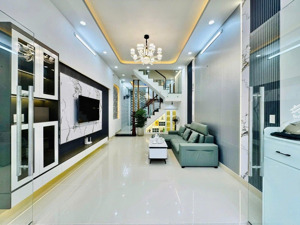 bán nhà trung tâm quận 5 - giá ngộp 4.25 tỷ/65m2 - nguyễn văn cừ - gần đại học quốc gia, sổ riêng