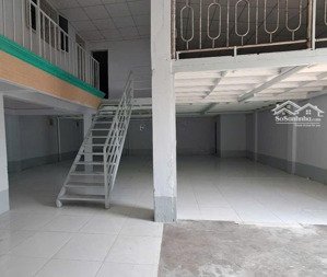 kho diện tích 500m2 cần cho thuê với giá rẻ ở đường đào trí đường cont