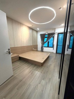 bán nhà 33m2 - 5 tầng - nhà mới, ở ngay - thiết kế đẹp - giá hơn 10 tỷ