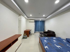 bán căn hộ orchard garden giá 2,9 tỷ sẵn hđ thuê 36m2 gần sân bay full nội thất sắp có sổ hồng