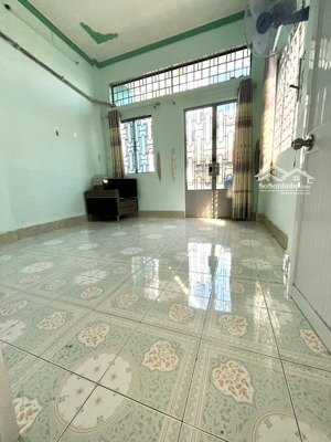 cho thuê nhà lạc long quân p3 quận 11 giáp chợ bình thới.