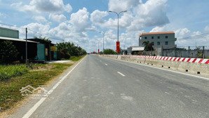 bán 3000m2 đất lúa vuông vức mặt tiền đường dt830 long sơn, cần đước