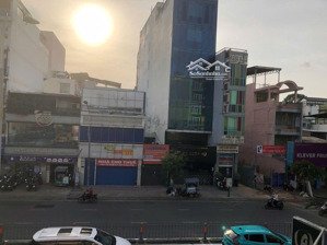 quận 1 - mặt tiền vip nguyễn văn cừ - nở hậu vượng tài - kinh doanh đỉnh - 109m2 - 49.9 tỷ đồng!