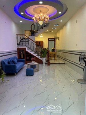 cần bán nhà gò vấp- hxh, phường 11, vị trí đắc địa, dt 50m2, 3pn, sân để xe, shr, giá nhỉnh 6 tỷ