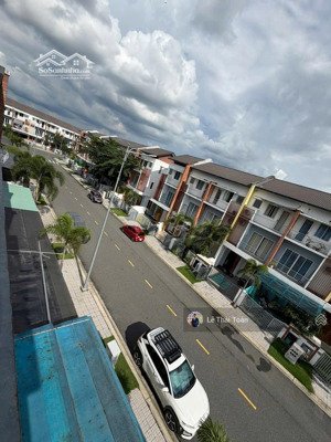 bán nhà suncasa tp mới bd ( đã hoàn thiện) giá 3.19 tỷ sổ sẵn cho thuê 13 triệu/ tháng