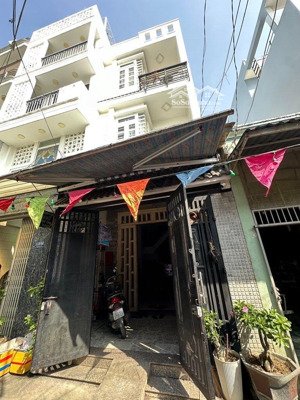 nhà kiên cố hẻm xe tải thông nguyễn văn quá - ngay sơn ca 3 - 4x13m - 3 tầng - thuện tiện về gò vấp