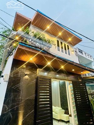 nhà đang cho thuê cần xoay vốn, đ.cây keo, p.tam phú, thủ đức, dt 72m2, giá 4 tỷ 650tr, sổhồngriêng