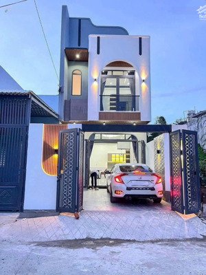 nhà lầu thổ cư đẹp đang hoàn thiện kp3 trảng dài - chỉ 3 tỷ 680