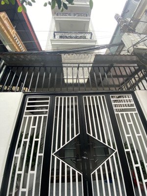 bán nhà 5 tầng mới tinh - thạch bàn- lô góc 3 thoáng - tặng nội thất - ở luôn.