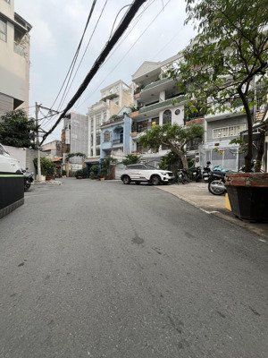 siêu hot 5.5x30 hẻm 8m cao thắng quận 10