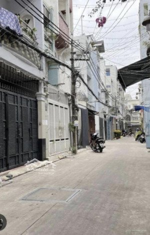 coi chừng gọi trễ không nhà giá 6tỷ520 lãnh binh thăng, quận 11, 52m2 có sân để xe trước nhà