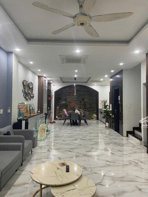 cần bán căn biệt thự 154m mặt tiền rộng 8m full nội thất. tại an khánh