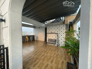 khan hiếm! tòa nhà ngay cổng trường văn lang, 6x22m, 6 tầng, dòng tiền 1 tỷ/năm